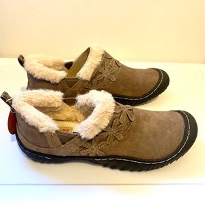 NWT J SPORT (JAMBU) FUR LINED “OTTAWA” SLIP ONS